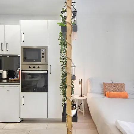Minimalist Studio Centre